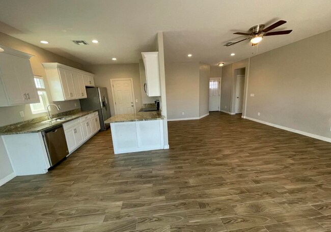 11176 Cambria Cir Arizona City, AZ 85123 photo 2