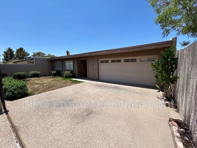 248 Laguna Dr E Litchfield Park, AZ 85340 photo 2