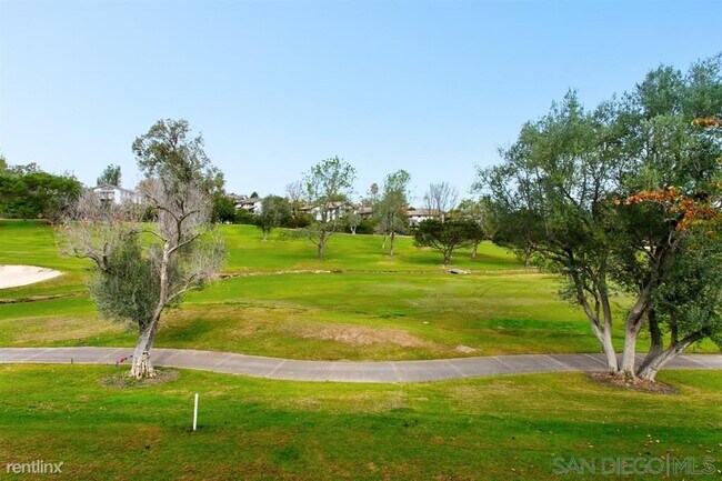 11942 Rancho Bernardo Rd San Diego, CA 92128 photo 3