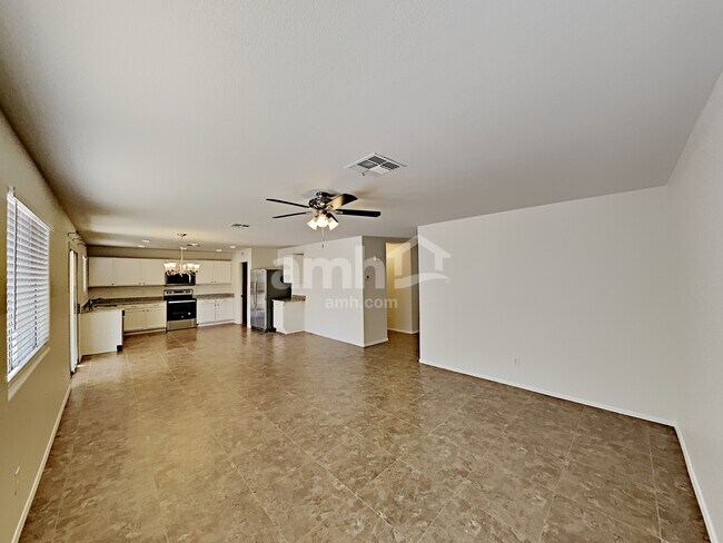 13277 W Gelding Cir Surprise, AZ 85379 photo 4