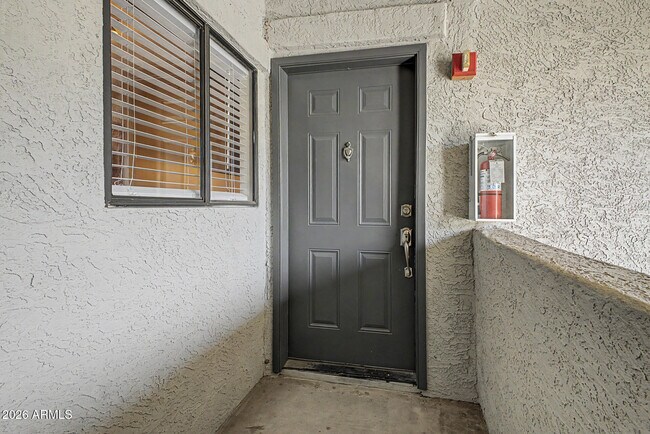 15095 N Thompson Peak Pkwy Scottsdale, AZ 85260 photo 3