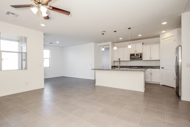 5630 W Notch Hill Rd Phoenix, AZ 85339 photo 4