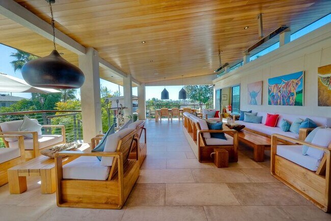 253 E Jason St Encinitas, CA 92024 photo 3