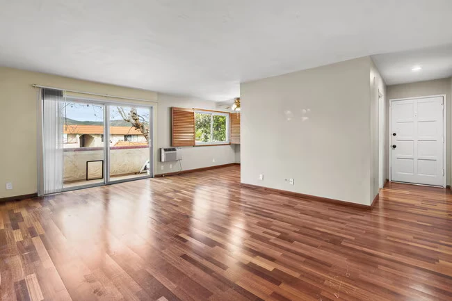 8641 Lake Murray Blvd San Diego, CA 92119 photo 2