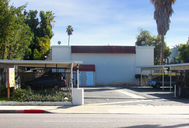 361 E Washington Ave Escondido, CA 92025 photo 2