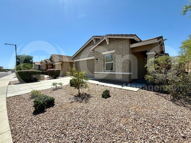 12157 W Remuda Dr Peoria, AZ 85383 photo 2