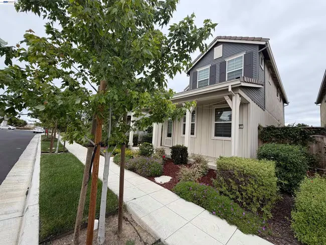 2282 S Podere Dr Tracy, CA 95391 photo 2