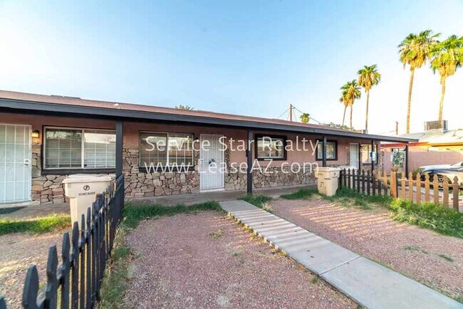 5460 W Palmaire Ave Glendale, AZ 85301 photo 3