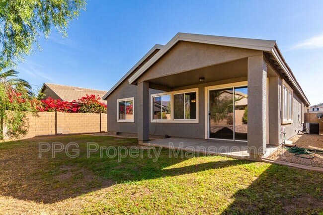 15006 W Wethersfield Rd Surprise, AZ 85379 photo 4