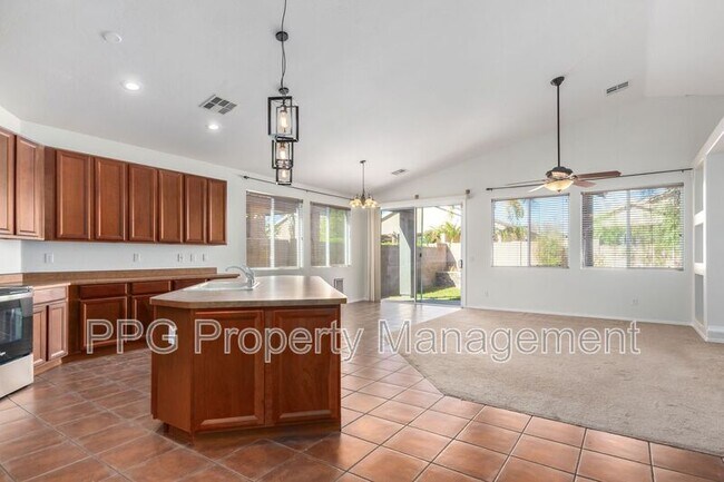 15006 W Wethersfield Rd Surprise, AZ 85379 photo 5
