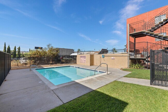 Renovated 3 Bed 2 Bath Apartment Near SDSU With... floor plan