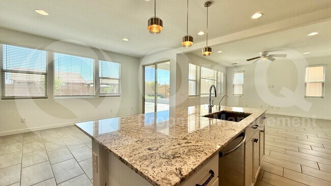 5933 South 25th Lane Phoenix, AZ 85041 photo 5