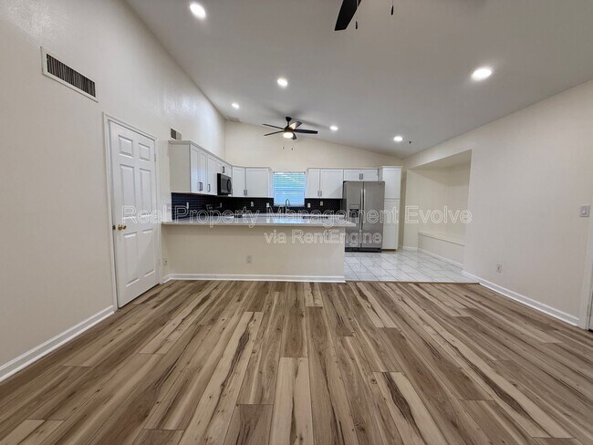 6502 E Grandview Dr Scottsdale, AZ 85254 photo 5