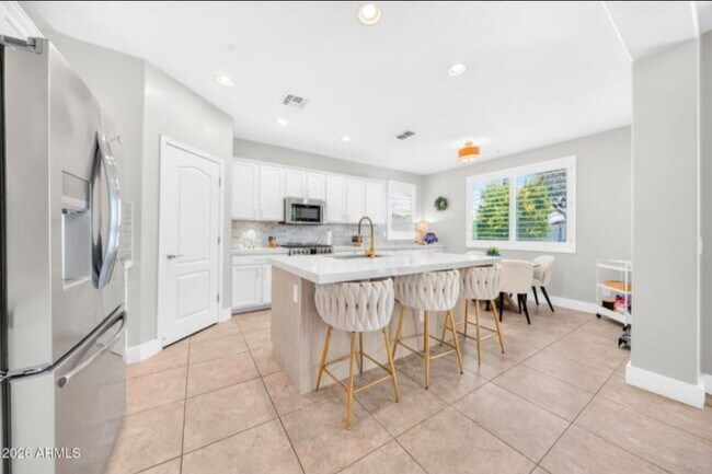 13023 N 93rd Dr Peoria, AZ 85381 photo 4