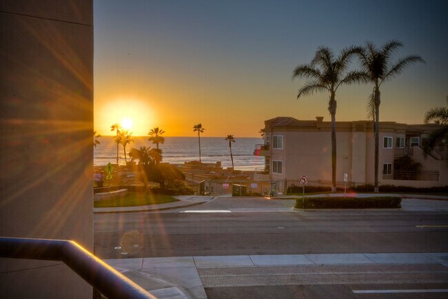 400 N Pacific St Oceanside, CA 92054 photo 3