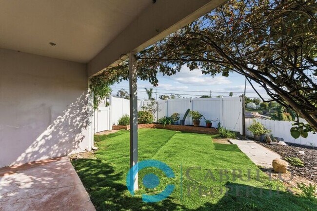 2215 Marigold Pl San Diego, CA 92105 photo 3