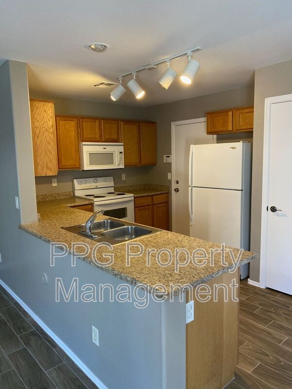 558 S 222nd Ln Buckeye, AZ 85326 photo 5