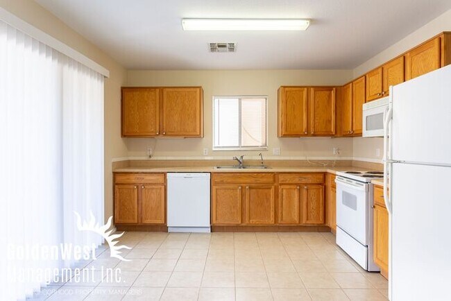 11408 W Hutton Dr photo 4