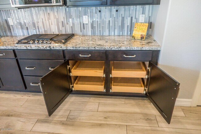 9775 W Rowel Rd Peoria, AZ 85383 photo 5