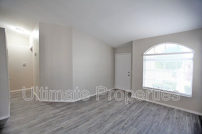 7132 W La Senda Dr Glendale, AZ 85310 photo 5