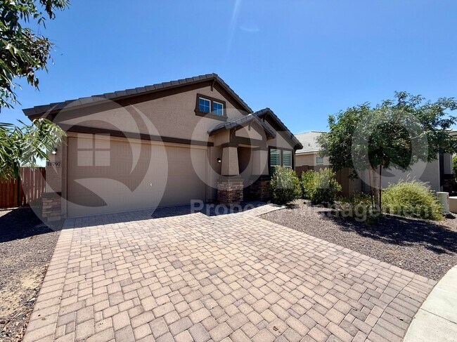 18797 W Becker Ct photo 3
