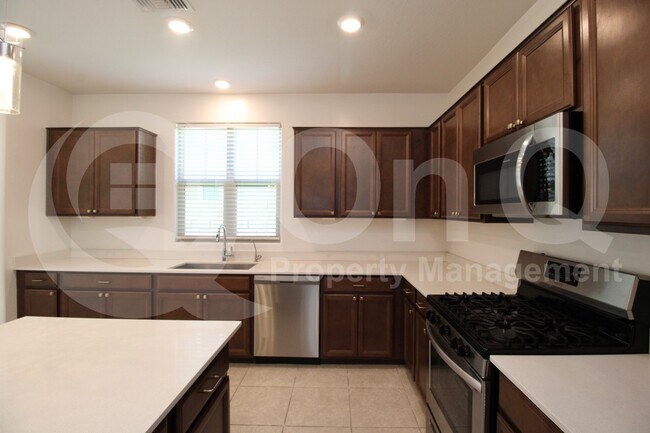 1158 E Sabino Dr Chandler, AZ 85286 photo 4