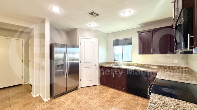4849 S 5th Ave Phoenix, AZ 85041 photo 5