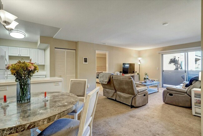 6955 Alvarado Rd San Diego, CA 92120