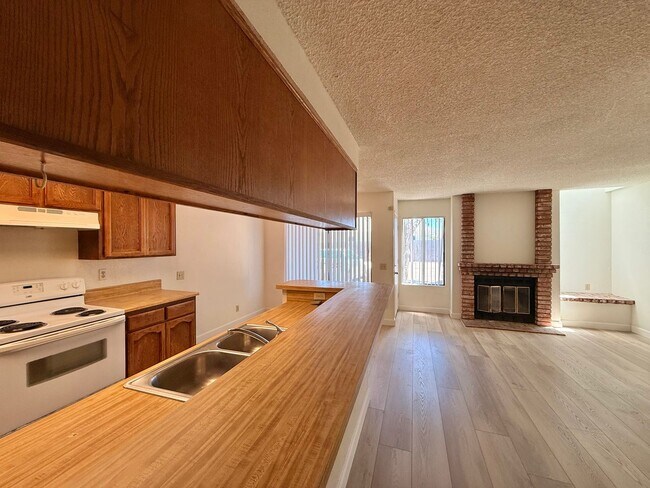 4666 Mission Ave San Diego, CA 92116 photo 3