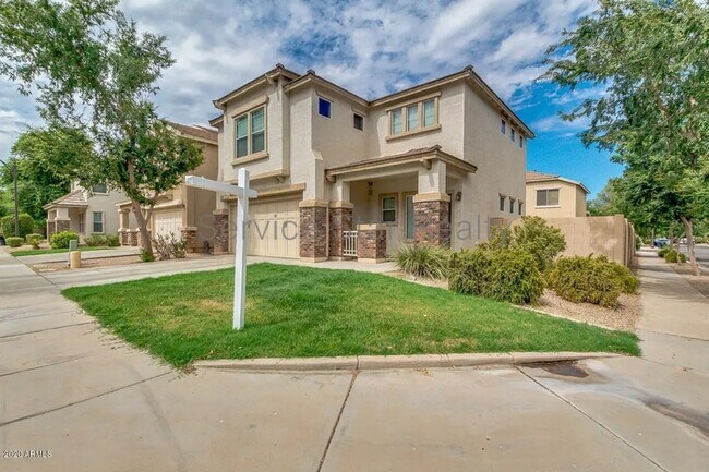 1482 S Longspur Ln Gilbert, AZ 85296 photo 3