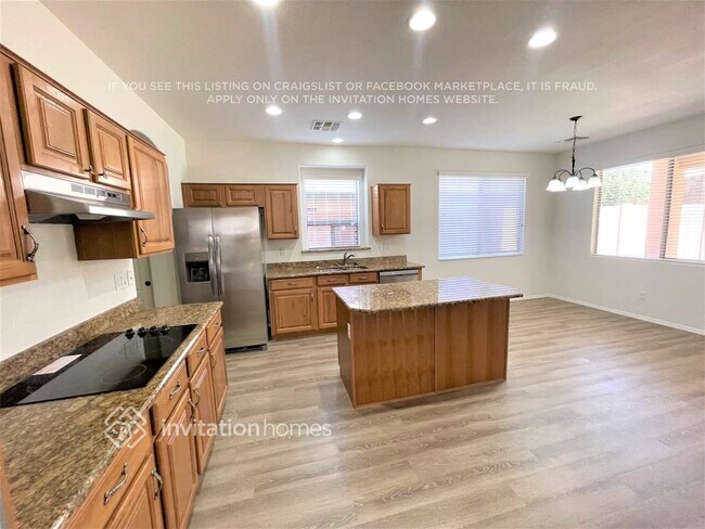 2226 W Dale Ln Phoenix, AZ 85085 photo 5