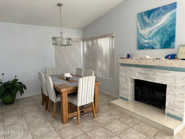 11025 W Poinsettia Dr Avondale, AZ 85392 photo 3