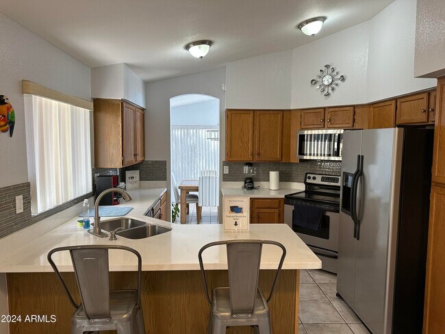 11025 W Poinsettia Dr Avondale, AZ 85392 photo 5