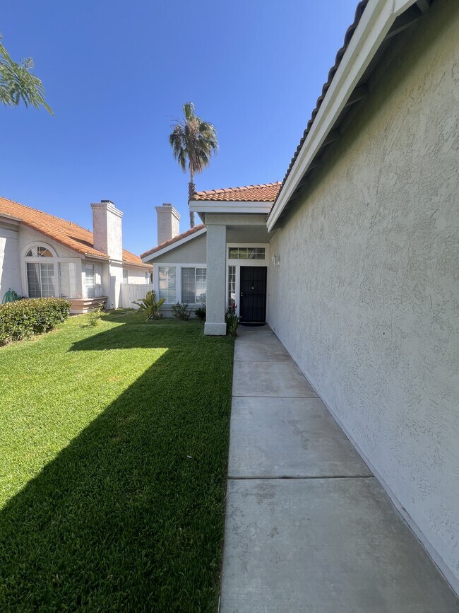 30202 Cupeno Ln Temecula, CA 92592 photo 2