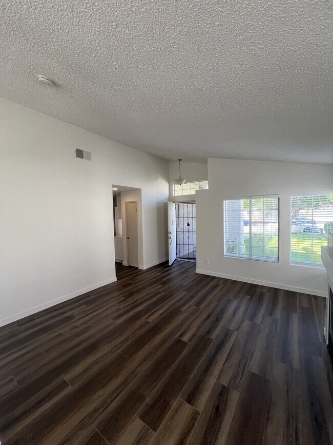 30202 Cupeno Ln Temecula, CA 92592 photo 3