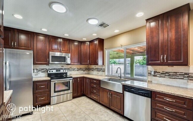 4637 W Northview Ave Glendale, AZ 85301 photo 4