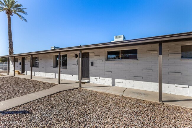 805 N Park Ave Casa Grande, AZ 85122 photo 3