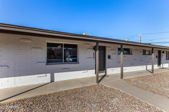 805 N Park Ave Casa Grande, AZ 85122 photo 2