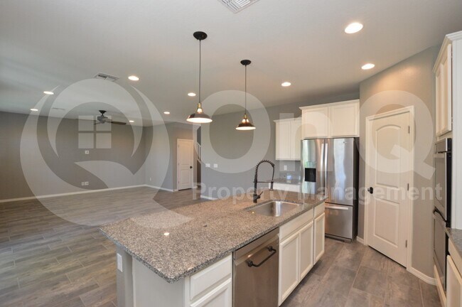 286 N Scott Dr photo 5