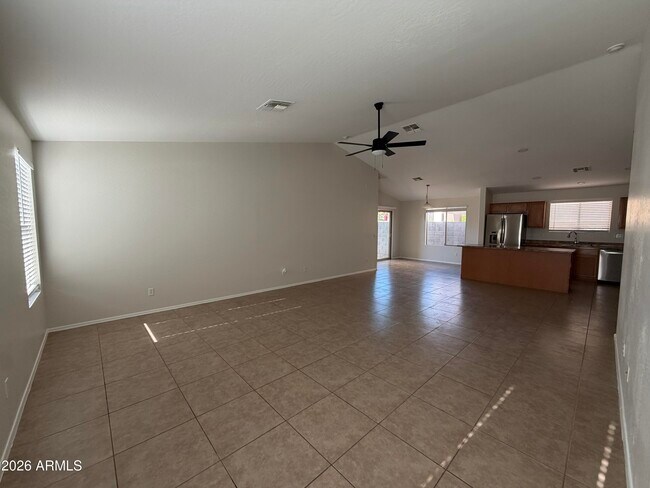 13925 W Mauna Loa Ln photo 5