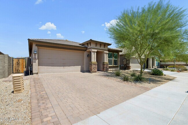 17766 W Granite View Dr photo 2