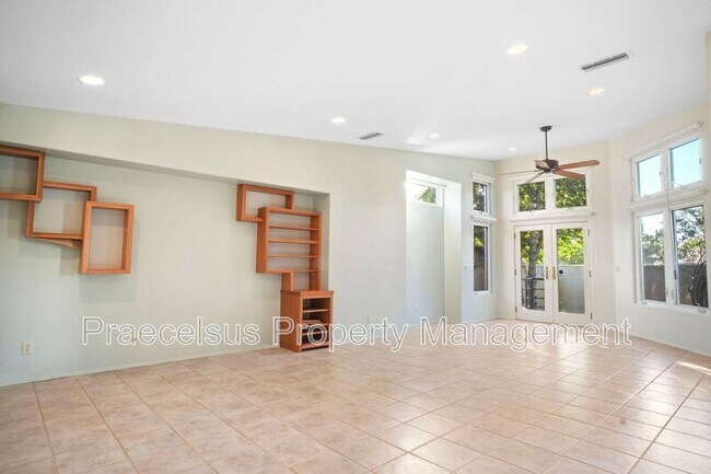 929 Olive Ave Coronado, CA 92118 photo 5