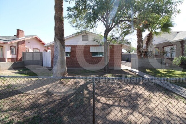 2309 N Dayton St Phoenix, AZ 85006 photo 5