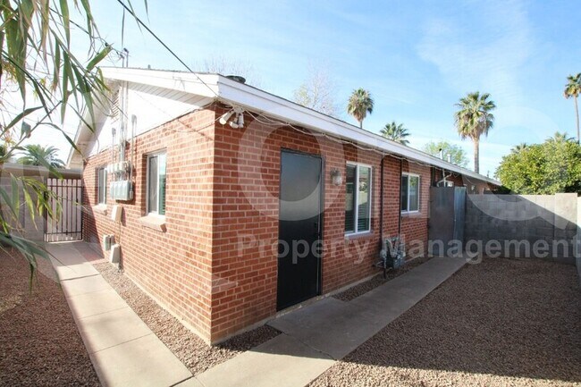 2309 N Dayton St Phoenix, AZ 85006 photo 2