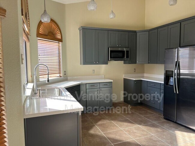 231 E Stonebridge Dr Gilbert, AZ 85234 photo 5