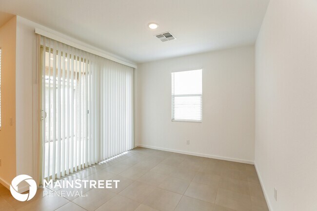 10916 S 55th Ln Phoenix, AZ 85339 photo 5