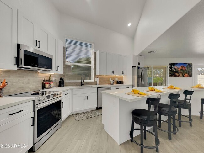 14576 N 90th Dr Peoria, AZ 85381 photo 4