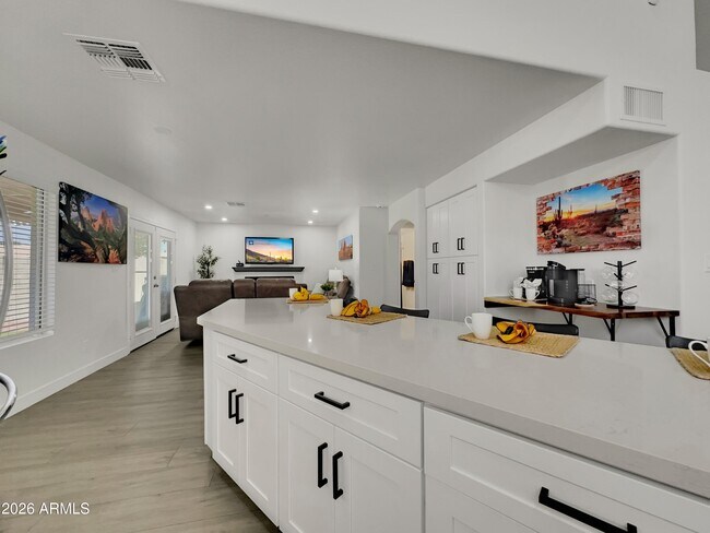 14576 N 90th Dr Peoria, AZ 85381 photo 5