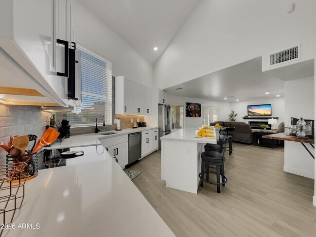 14576 N 90th Dr Peoria, AZ 85381 photo 3
