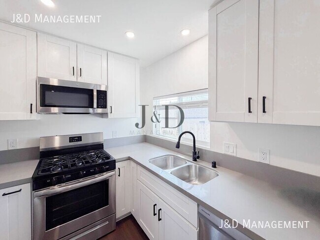 725 E 22nd St National City, CA 91950 photo 4